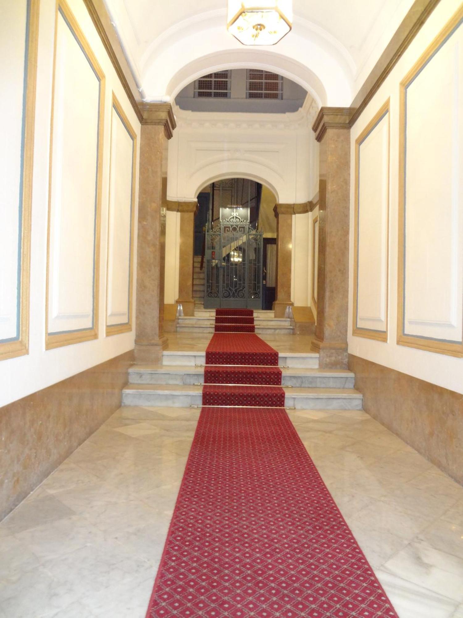 Hostal Sant Carlo Barcelona Exterior photo